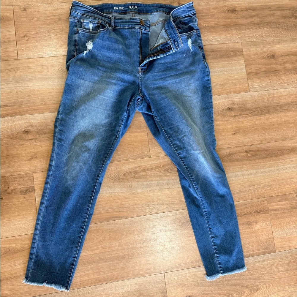 a.n.a High-Rise Jegging in Blue Denim